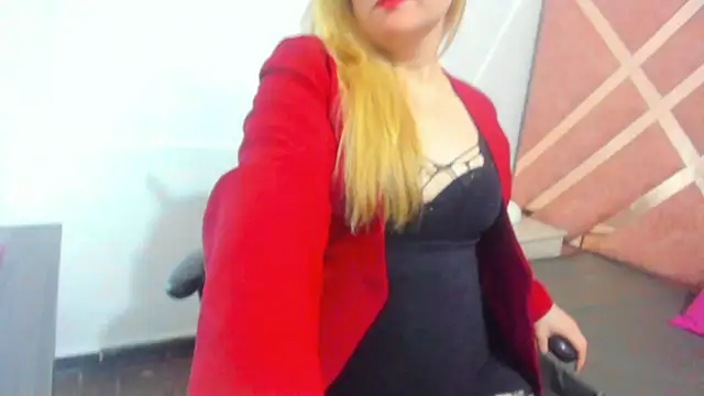 Snapshot of AliceCat_01 chatting on 10-01-25, 03:55 AliceCat 01 online show from 10-01-25, 03:55