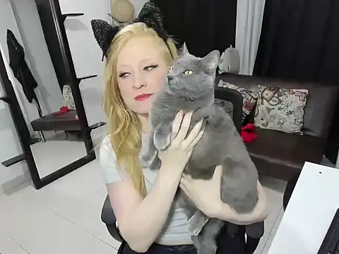 AliceCat 01 online show from 01-10-26, 04:52