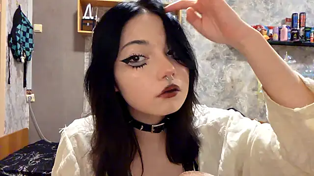 Beeping Creature online show from 11-06-25, 04:44