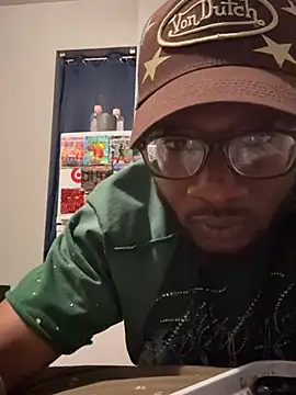 Brooklynboi478 online show from 04-25-26, 06:49