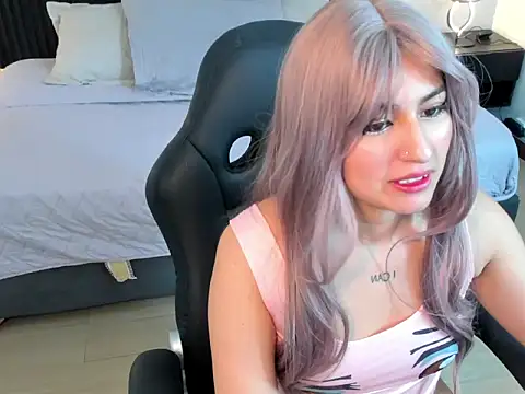 Maya Rivers online show from 09-30-25, 04:40