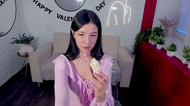 Azaliya Haze online show from 02-14-26, 05:40