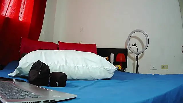 MissAsly online show from 11-14-25, 04:10