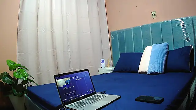 MissAsly online show from 10-16-25, 02:03