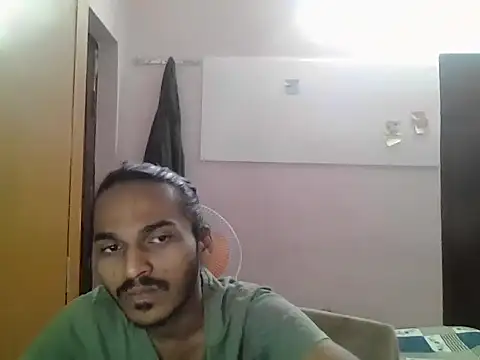 Snapshot of sukhesh24@xh chatting on 10-26-25, 05:24 sukhesh24xh online show from 10-26-25, 05:24