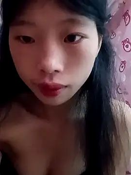 Snapshot of Khanhu_xx chatting on 10-15-25, 08:33 Khanhu xx online show from 10-15-25, 08:33