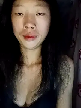 Snapshot of Khanhu_xx chatting on 10-21-25, 02:38 Khanhu xx online show from 10-21-25, 02:38