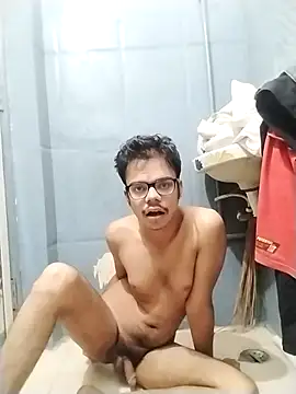 sexybobby13 online show from 11-07-25, 08:41