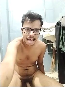 sexybobby13 online show from 10-28-25, 09:08