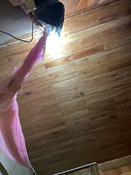 Snapshot of Liu30 chatting on 12-19-25, 12:40 Liu30 online show from 12-19-25, 12:40