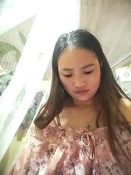 Snapshot of Liu30 chatting on 10-07-25, 02:18 Liu30 online show from 10-07-25, 02:18