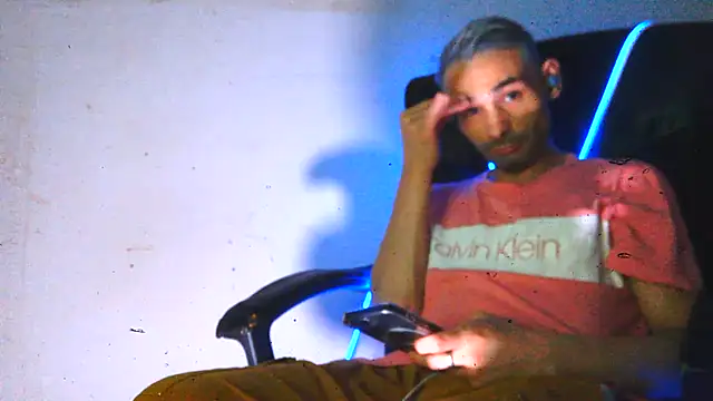 highinhtxx online show from 02-18-26, 06:44