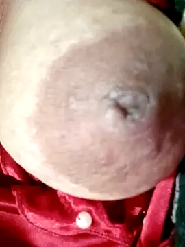 Hotmommax online show from 10-29-25, 05:45