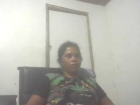 Hotmommax online show from 09-27-25, 12:44