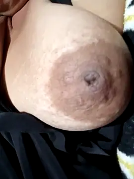 Hotmommax online show from 02-13-26, 08:20