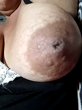 Hotmommax online show from 02-24-26, 08:21