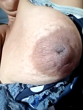 Hotmommax online show from 01-08-26, 07:31