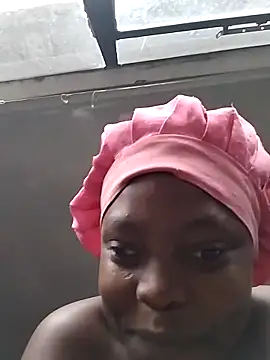 Snapshot of SexyValentinaXX chatting on 10-18-25, 04:36 SexyValentinaXX online show from 10-18-25, 04:36