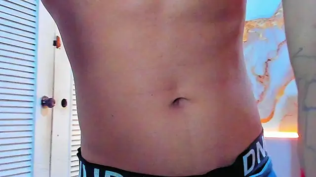 daniscot online show from 10-18-25, 03:52