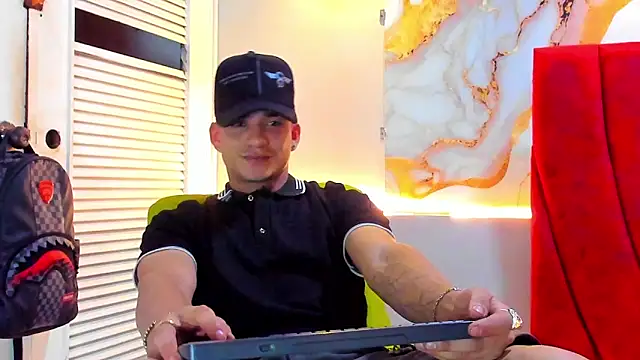 daniscot online show from 12-18-25, 03:55