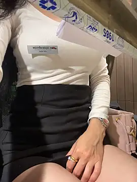 Gina999 online show from 04-28-26, 02:21