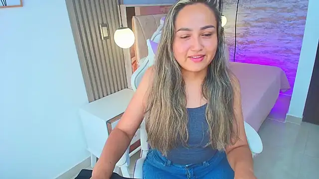 Snapshot of lila_cute1 chatting on 10-03-25, 03:02 lila cute1 online show from 10-03-25, 03:02