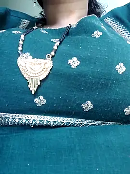 Hot  bhabhi 99 online show from 11-17-25, 05:55