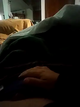 Snapshot of Ricuss9 chatting on 10-12-25, 01:12 Ricuss9 online show from 10-12-25, 01:12