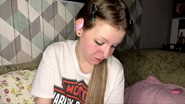 RebelKitsune online show from 12-01-25, 07:04