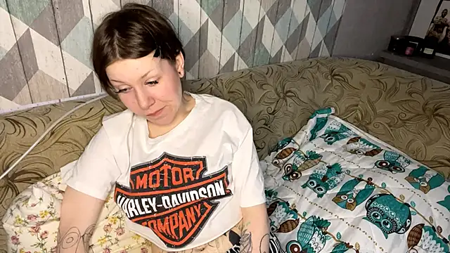 RebelKitsune online show from 11-23-25, 06:34