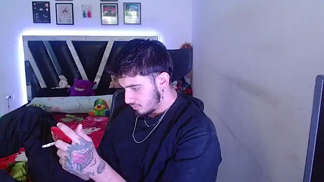 Sebasxxl12 online show from 01-13-26, 12:36