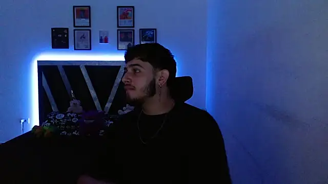 Sebasxxl12 online show from 10-17-25, 01:13