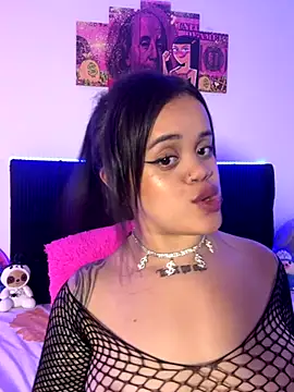 Snapshot of Sussyroxxx chatting on 11-12-25, 04:38 Sussyroxxx online show from 11-12-25, 04:38