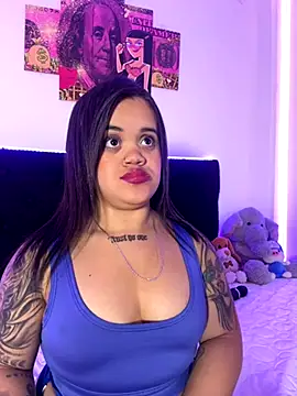 Snapshot of Sussyroxxx chatting on 11-05-25, 04:59 Sussyroxxx online show from 11-05-25, 04:59