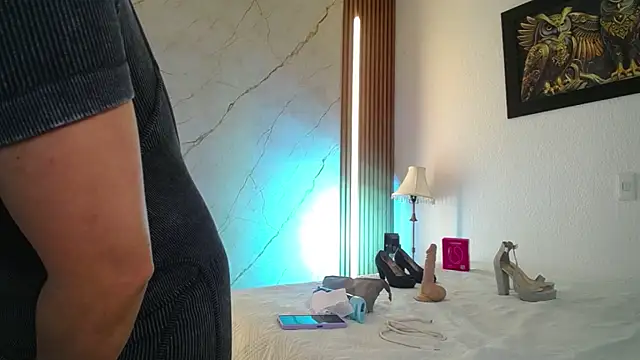 chloe  Jones  online show from 02-05-26, 12:45