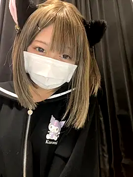 Snapshot of Nyamo-chan chatting on 10-10-25, 04:08 Nyamo-chan online show from 10-10-25, 04:08