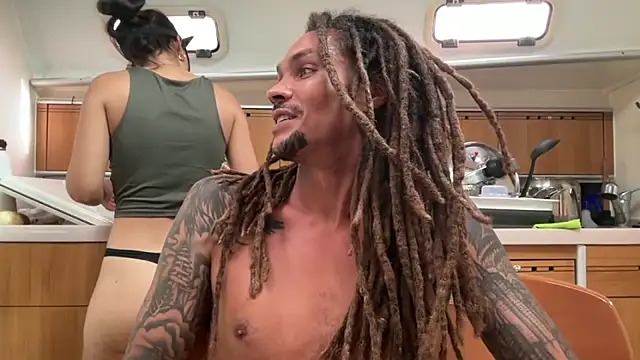 Monk and Mia online show from 10-12-25, 01:56