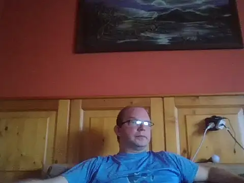 Snapshot of Rado2812 chatting on 10-05-25, 07:54 Rado2812 online show from 10-05-25, 07:54