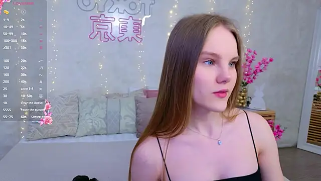 Lili Lohan online show from 04-10-26, 05:03