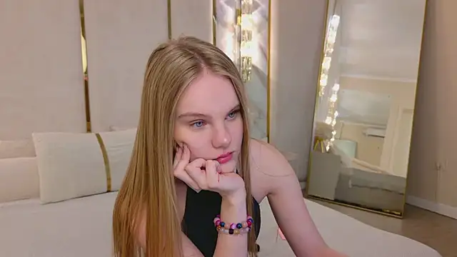Lili Lohan online show from 08-06-26, 05:02