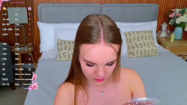 Lili Lohan online show from 11-13-25, 05:06