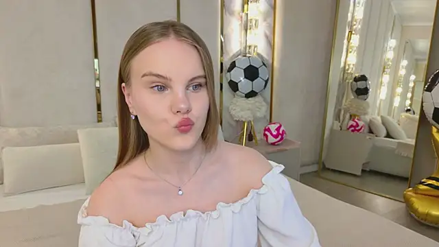 Lili Lohan online show from 07-01-26, 05:08