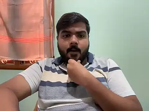 Snapshot of Romeo_Sam2 chatting on 10-22-25, 04:45 Romeo Sam2 online show from 10-22-25, 04:45