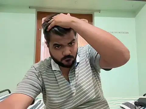 Snapshot of Romeo_Sam2 chatting on 10-15-25, 03:49 Romeo Sam2 online show from 10-15-25, 03:49