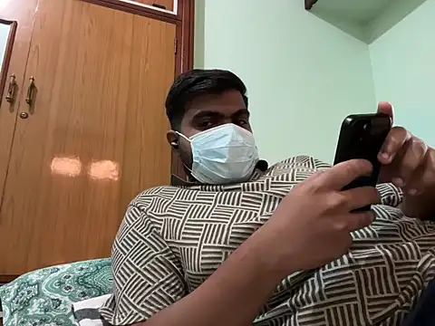 Snapshot of Romeo_Sam2 chatting on 09-30-25, 07:03 Romeo Sam2 online show from 09-30-25, 07:03