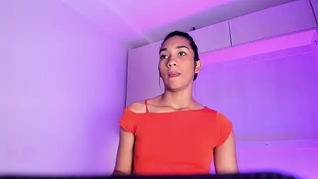 AnahiCollins online show from 05-04-26, 01:03