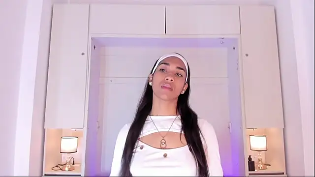 AnahiCollins online show from 10-13-25, 11:34