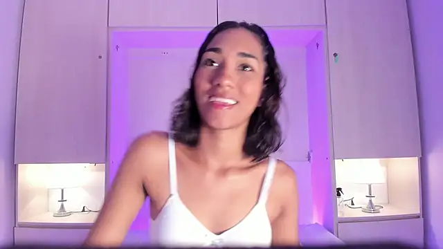 AnahiCollins online show from 04-21-26, 11:39