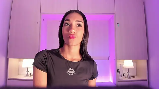 AnahiCollins online show from 05-06-26, 11:58