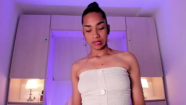 AnahiCollins online show from 11-28-25, 11:43